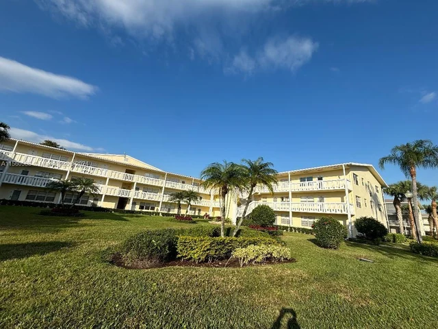 70 Dorset B # 70, Boca Raton FL 33434