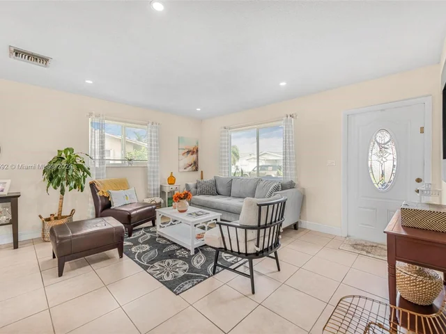 4810 NW 42nd Ave, Tamarac FL 33319