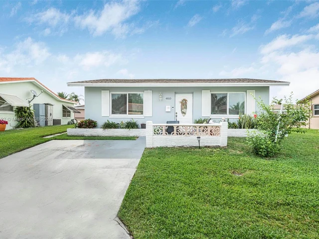 4810 NW 42nd Ave, Tamarac FL 33319