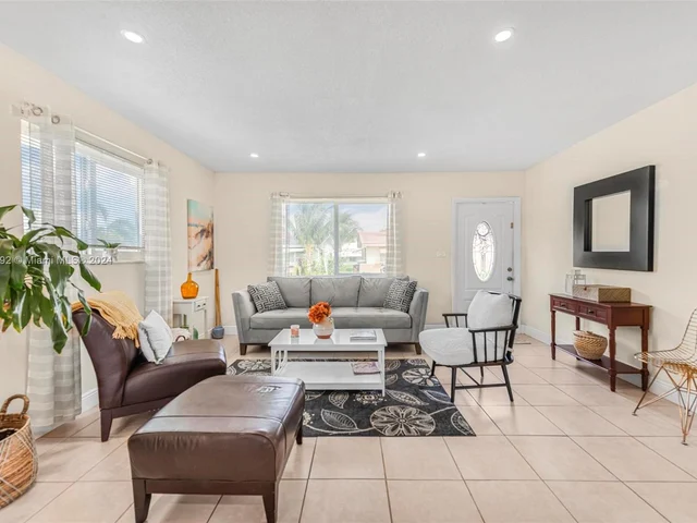 4810 NW 42nd Ave, Tamarac FL 33319