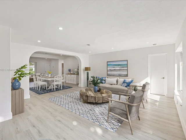 7513 Bounty Ave, North Bay Village FL 33141