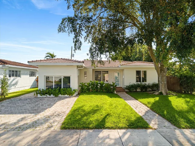 7513 Bounty Ave, North Bay Village FL 33141