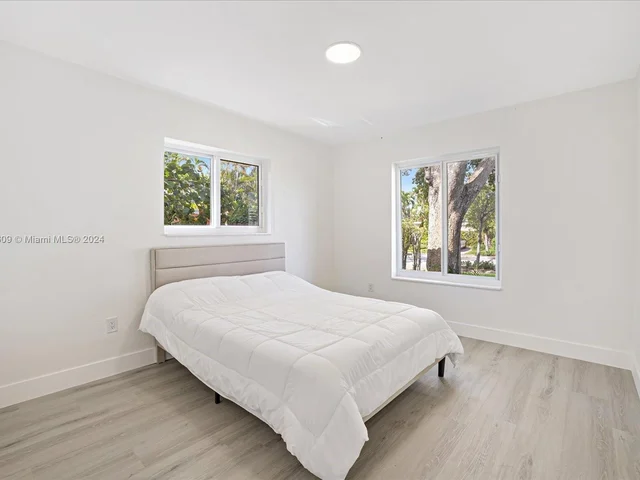 7513 Bounty Ave, North Bay Village FL 33141