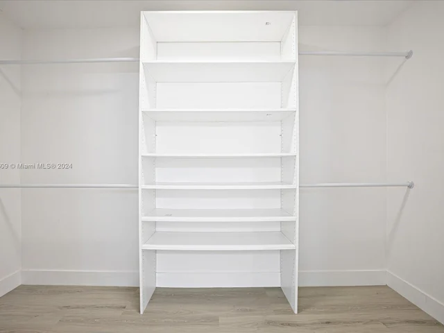 7513 Bounty Ave, North Bay Village FL 33141