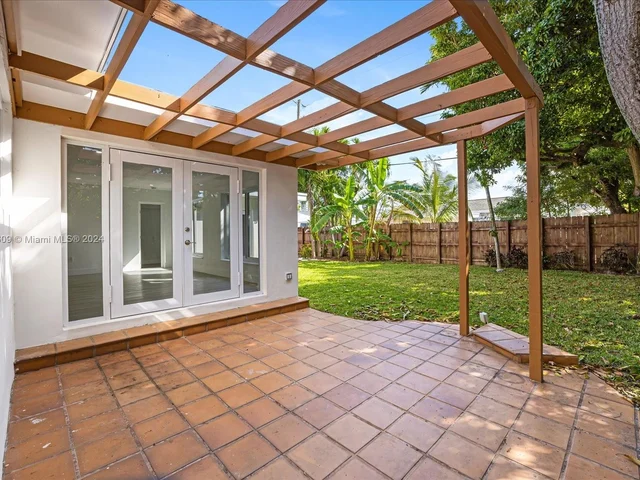 7513 Bounty Ave, North Bay Village FL 33141