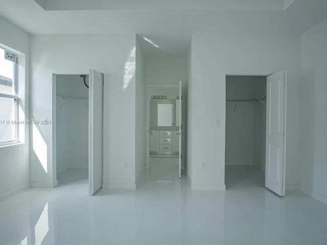 22595 SW 125 AVE, Miami FL 33170