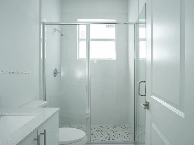 22595 SW 125 AVE, Miami FL 33170