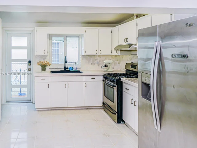 5911 SW 6th St # 1, Miami FL 33144