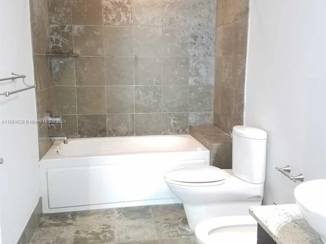 3029 NE 188th St # 323, Aventura FL 33180