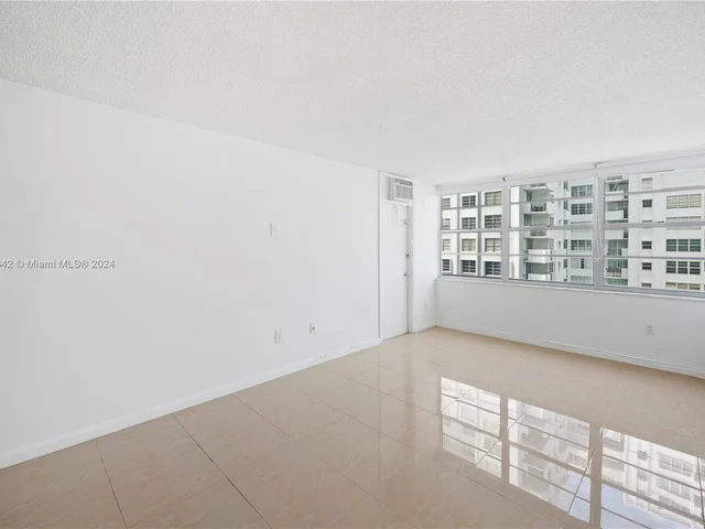 18061 Biscayne Blvd # 1701, Aventura FL 33160