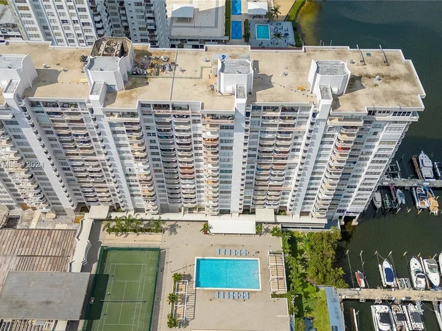 18061 Biscayne Blvd # 1701, Aventura FL 33160