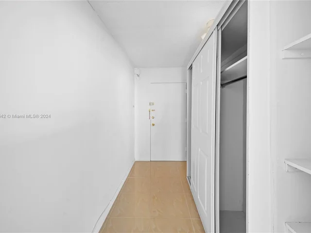 18061 Biscayne Blvd # 1701, Aventura FL 33160