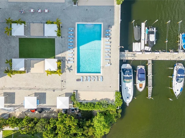 18061 Biscayne Blvd # 1701, Aventura FL 33160