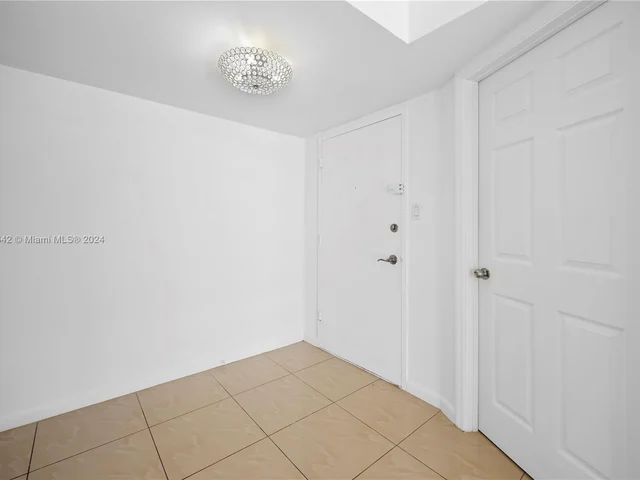 18061 Biscayne Blvd # 1701, Aventura FL 33160