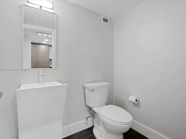 1865 BRICKELL Ave # A1005, Miami FL 33129