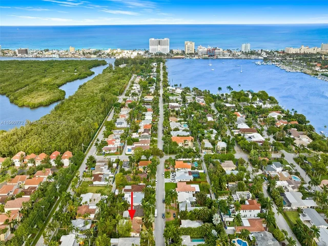 1025 Lincoln St, Hollywood FL 33019