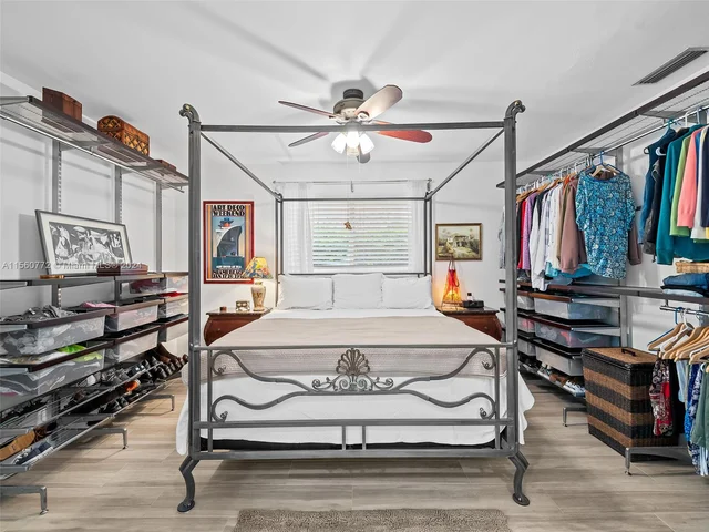 1025 Lincoln St, Hollywood FL 33019