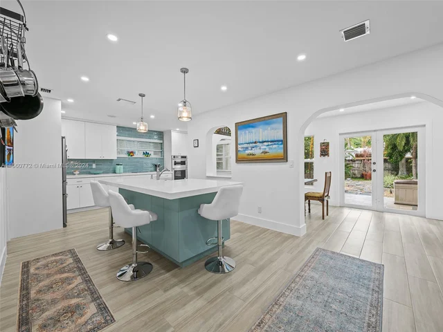 1025 Lincoln St, Hollywood FL 33019