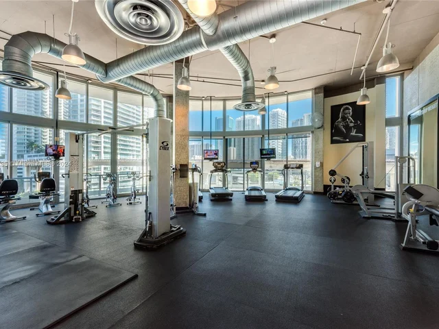 690 SW 1st Ct # 1026, Miami FL 33130