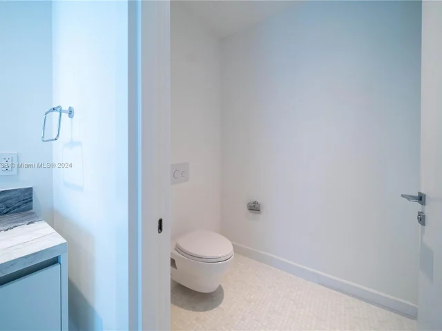 700 NE 26 TERRACE # 1806, Miami FL 33137