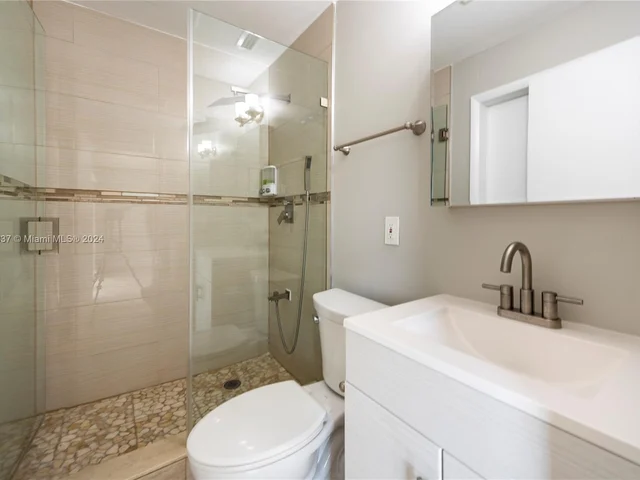 5920 SW 14th St, Plantation FL 33317