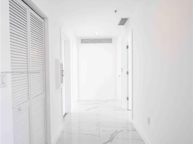 8425 Crespi Blvd # 502, Miami Beach FL 33141