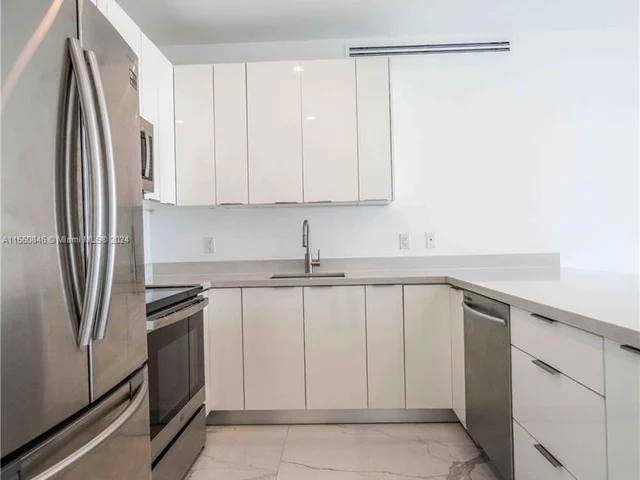 8425 Crespi Blvd # 502, Miami Beach FL 33141