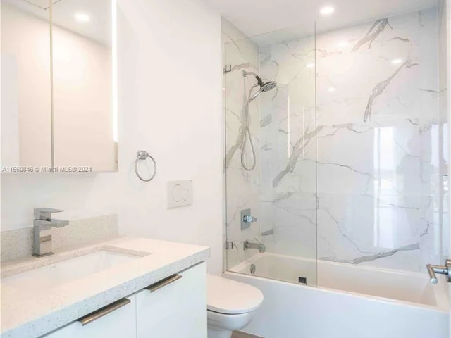 8425 Crespi Blvd # 502, Miami Beach FL 33141