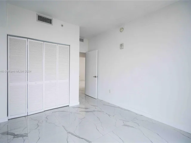 8425 Crespi Blvd # 502, Miami Beach FL 33141