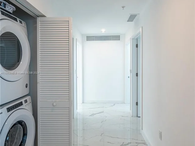 8425 Crespi Blvd # 502, Miami Beach FL 33141