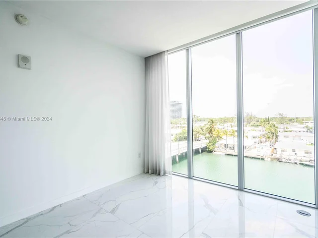 8425 Crespi Blvd # 502, Miami Beach FL 33141