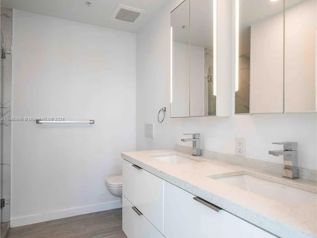 8425 Crespi Blvd # 502, Miami Beach FL 33141