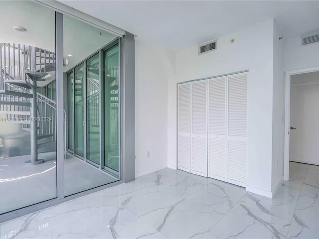 8425 Crespi Blvd # 502, Miami Beach FL 33141