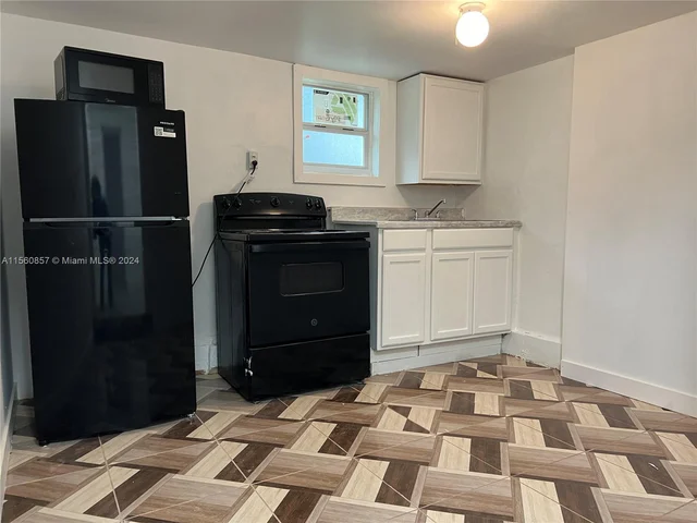 837 SW 26th St # 2, Fort Lauderdale FL 33315