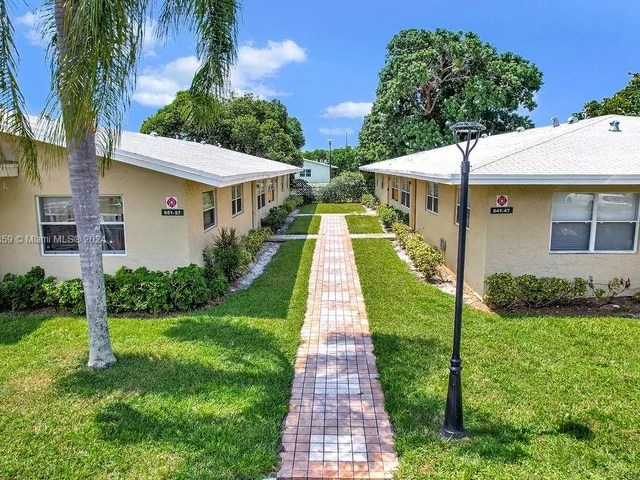 667 Kathy Ct # 4, Margate FL 33068
