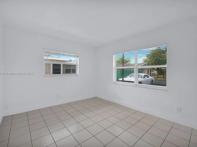 667 Kathy Ct # 4, Margate FL 33068