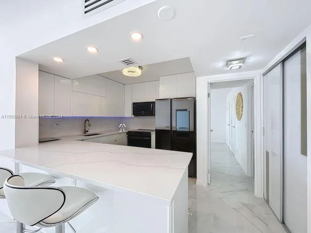 2017 S Ocean Dr # 1206, Hallandale Beach FL 33009