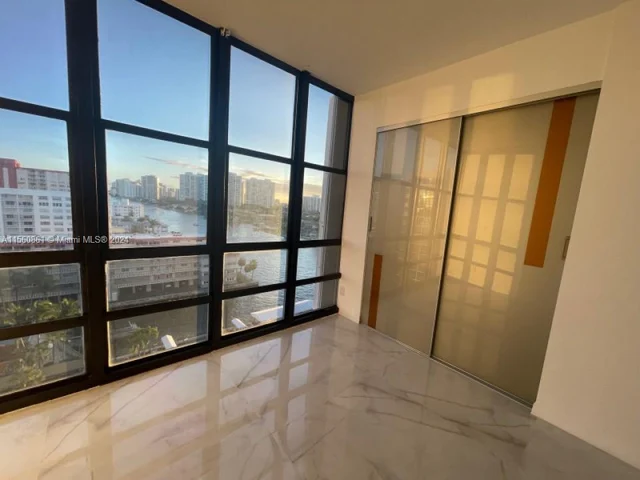 2017 S Ocean Dr # 1206, Hallandale Beach FL 33009