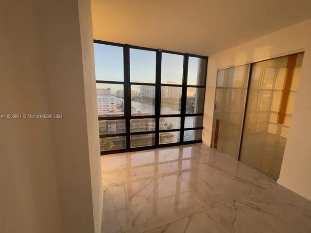 2017 S Ocean Dr # 1206, Hallandale Beach FL 33009