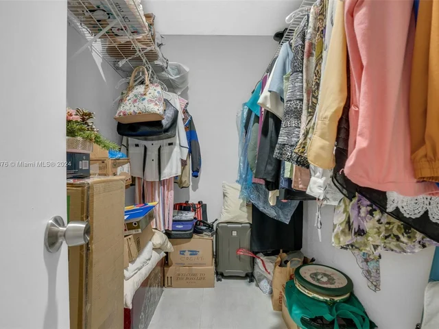 862 W 79th St, Hialeah FL 33014