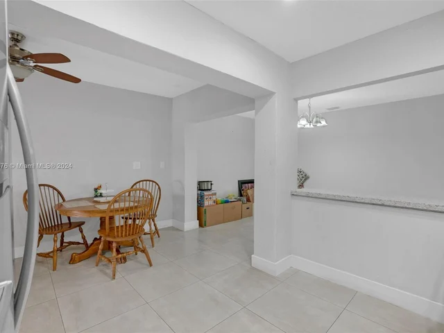 862 W 79th St, Hialeah FL 33014