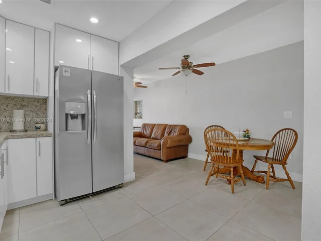 862 W 79th St, Hialeah FL 33014