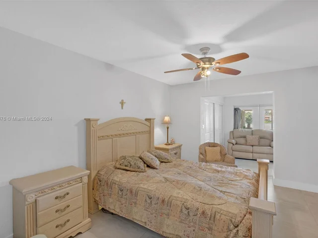 862 W 79th St, Hialeah FL 33014