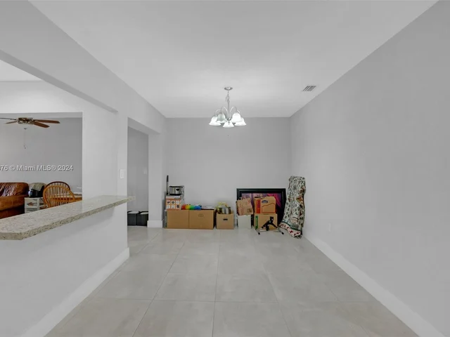 862 W 79th St, Hialeah FL 33014