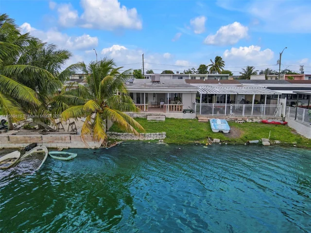 862 W 79th St, Hialeah FL 33014