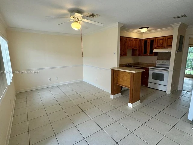 8701 NW 38th Dr # 2, Coral Springs FL 33065