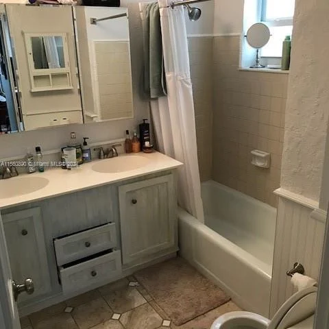 3162 Mary St # 3, Miami FL 33133