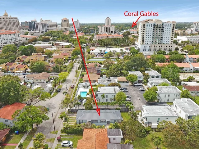 3581 SW 17th St, Miami FL 33145