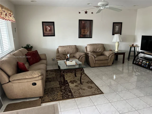 501 Blue Heron Dr # A, Hallandale Beach FL 33009