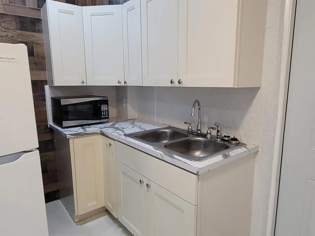 1826 SW 153rd Pl # B, Miami FL 33185